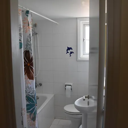 Cozy House With Swimming Pool And 100m To Sea! Casa de Férias *